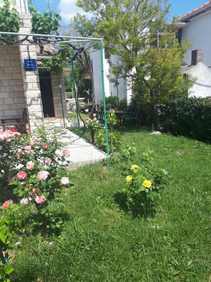 Apartments Mamich Kaštela Εξωτερικό φωτογραφία